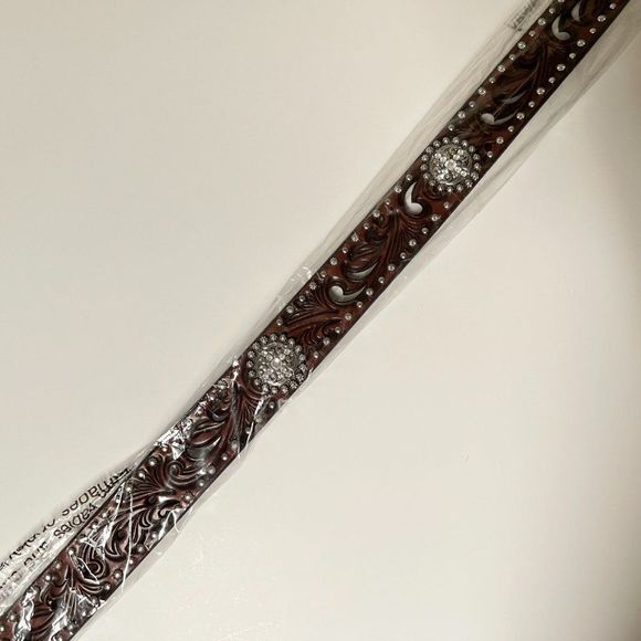 Ariat Women's Scroll Cutout Concho Nail Belt, - Picture 3 of 5